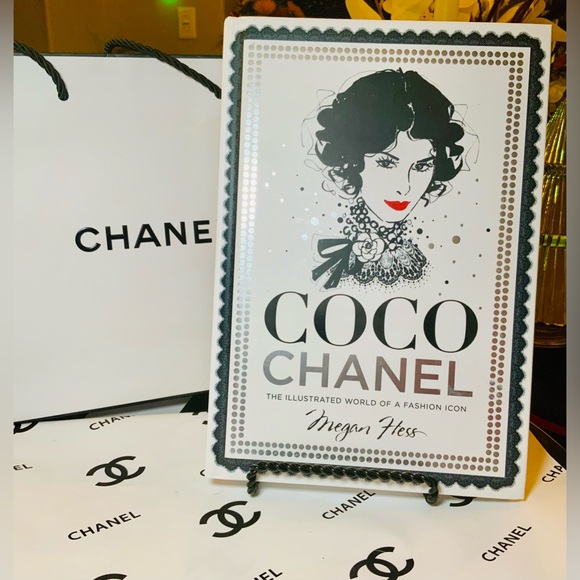 “HOST PICK” Coco Chanel The Illustrated World of a Fashion Icon by Megan Hess - Picture 3 of 6